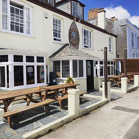 Seaview Inn Falmouth Extérieur photo