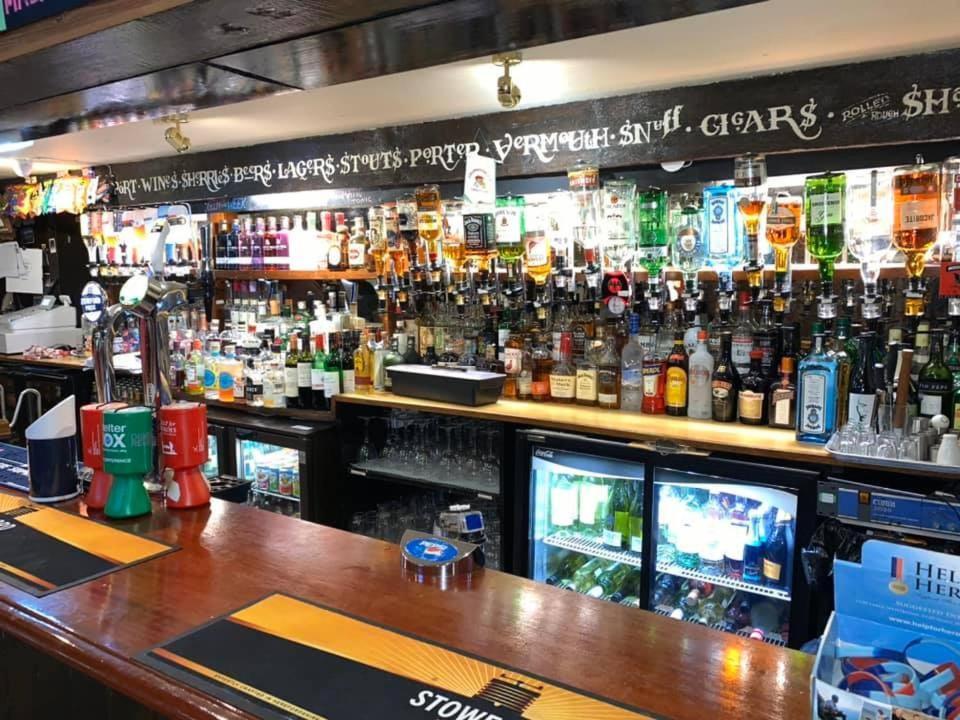 Seaview Inn Falmouth Extérieur photo